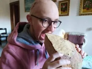 Eugenio mangia pagnotta