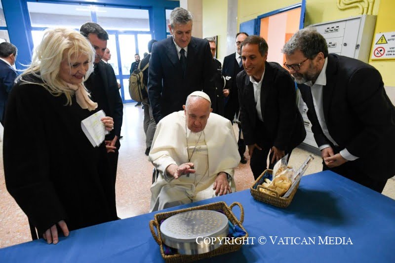 Papa Francesco cena domini 6 aprile 2023