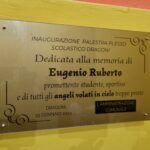 targa nella palestra scolastica Eugenio Ruberto