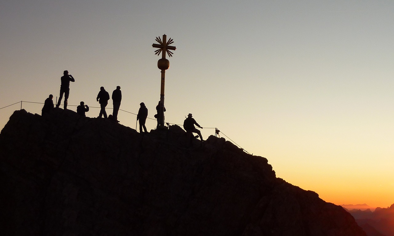 mountaineer, sunrise, shadow play, arrampicarsi