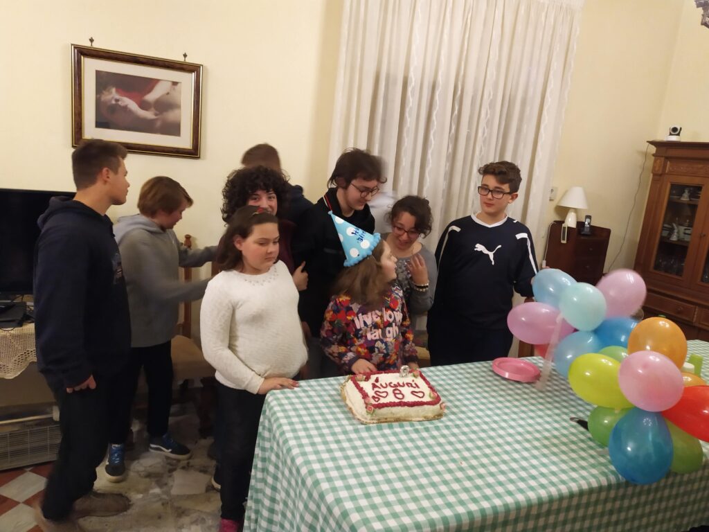 accadde oggi 12 novembre,mamma e figlia,una bella bimba,piena di gioia,serena nell&#039;amore