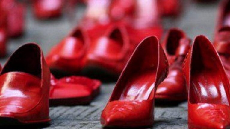 scarpe rosse contro violenza sulle donne