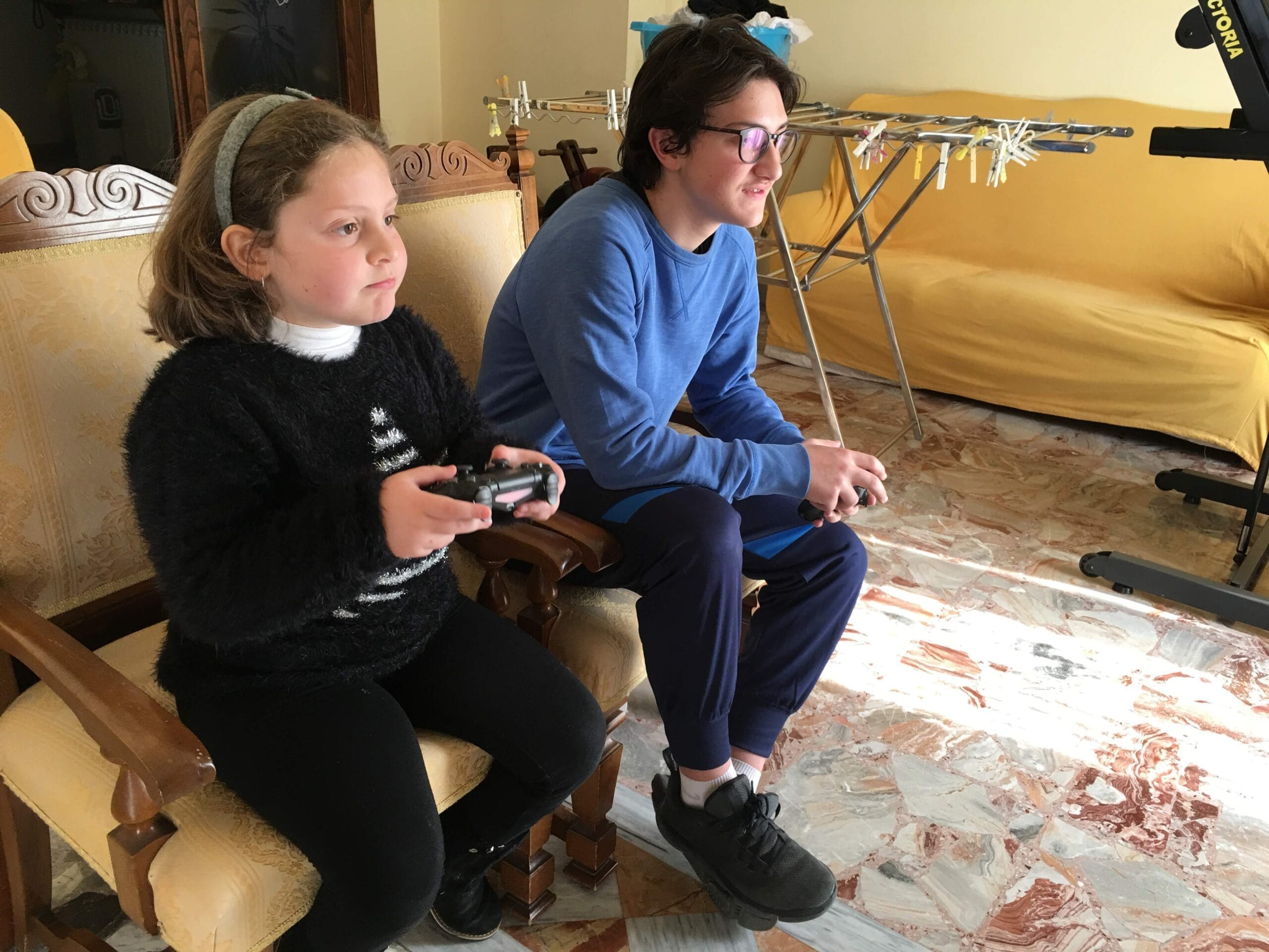 Eugenio e Francesca alla Playstation