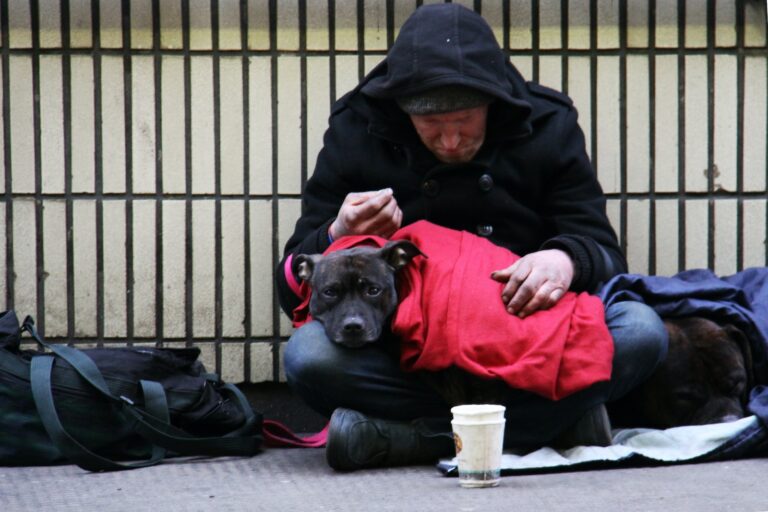 homeless senza casa barbone